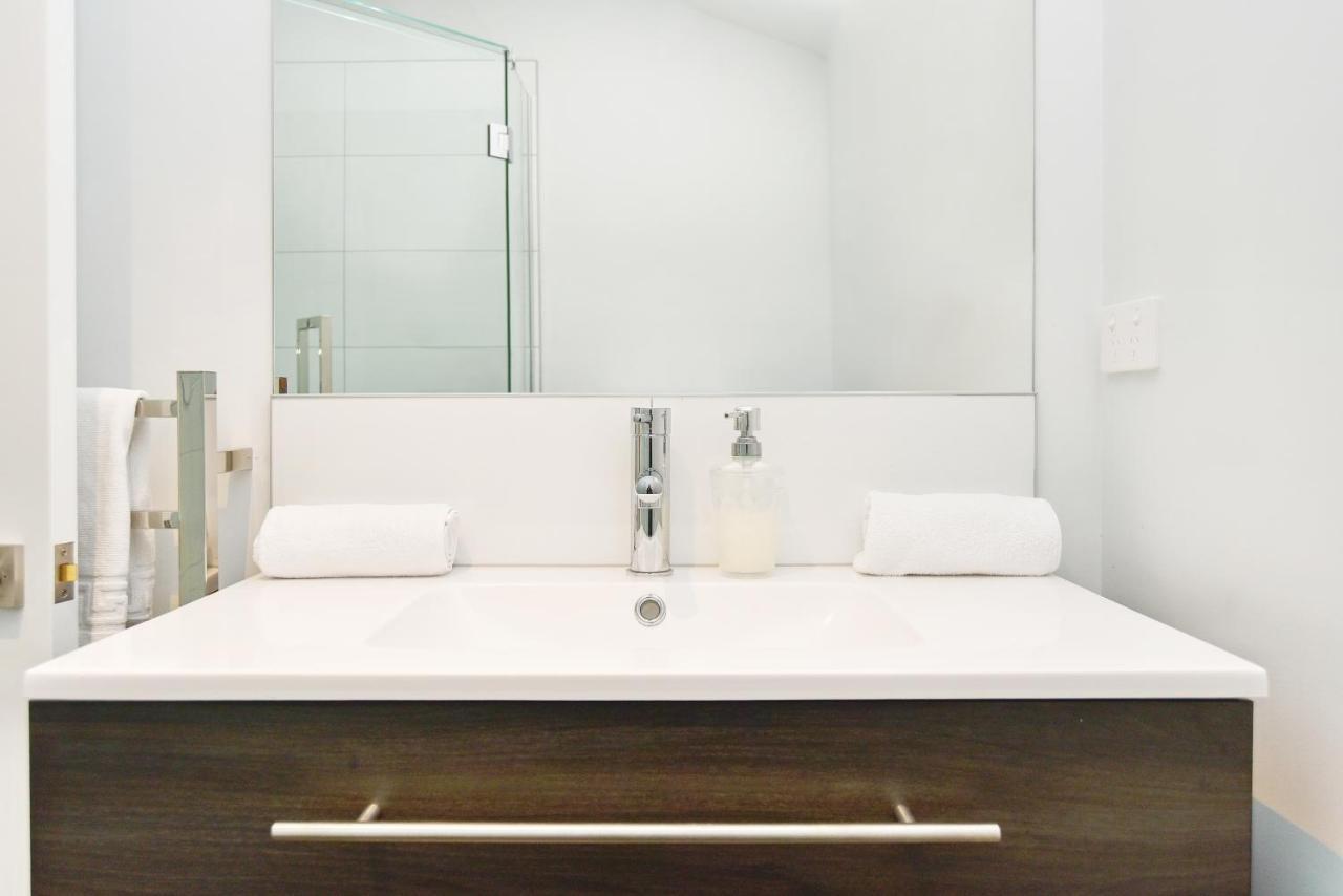 Salisbury Style - Modern City Apartment - Christchurch Holiday Homes מראה חיצוני תמונה